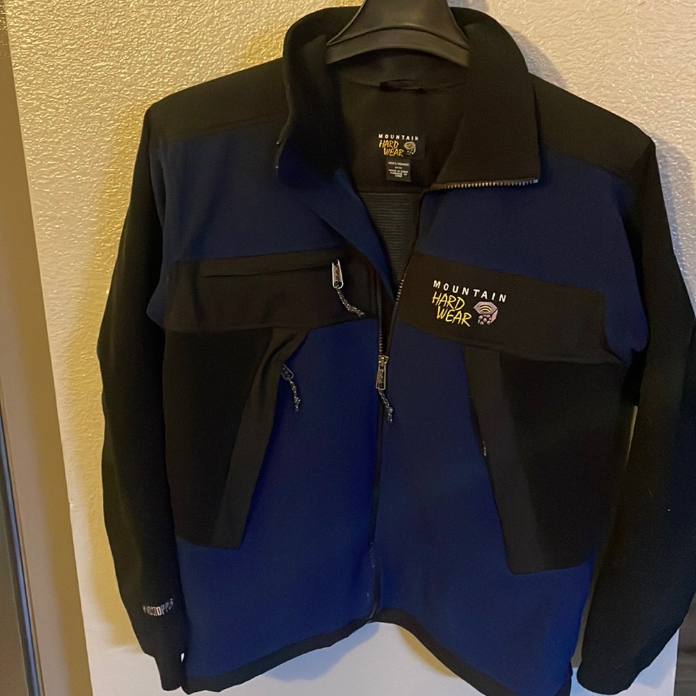 Mountain Hardware jacket size medium